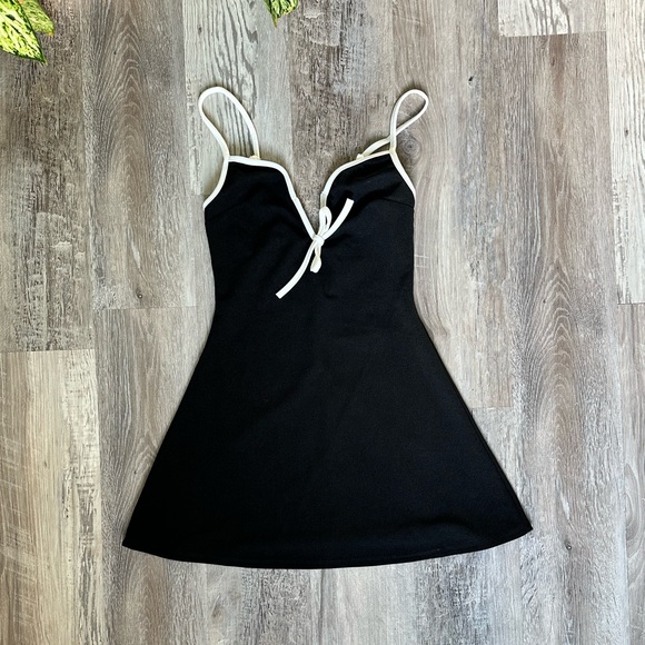 Lucy in the sky Outline Front Tie Dress - Picture 1 of 4